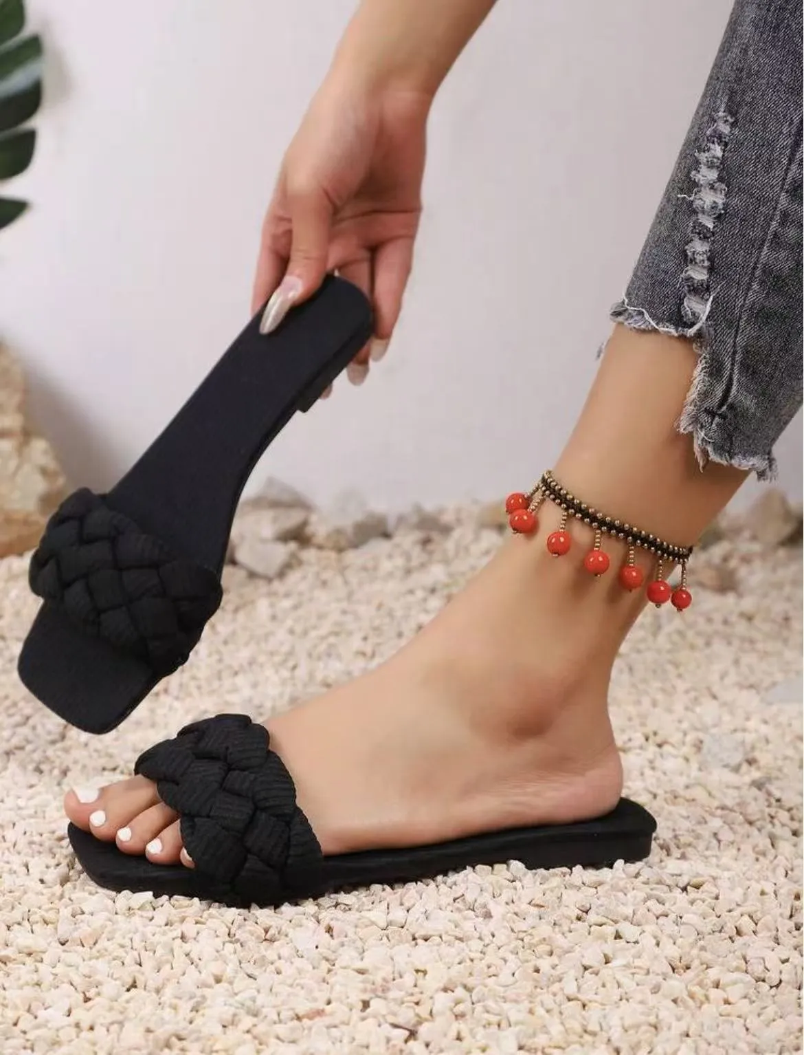 Designer Women's High Quality Luxury Knitted Strap With Square Toe Casual Smooth Sandals_voghion.com