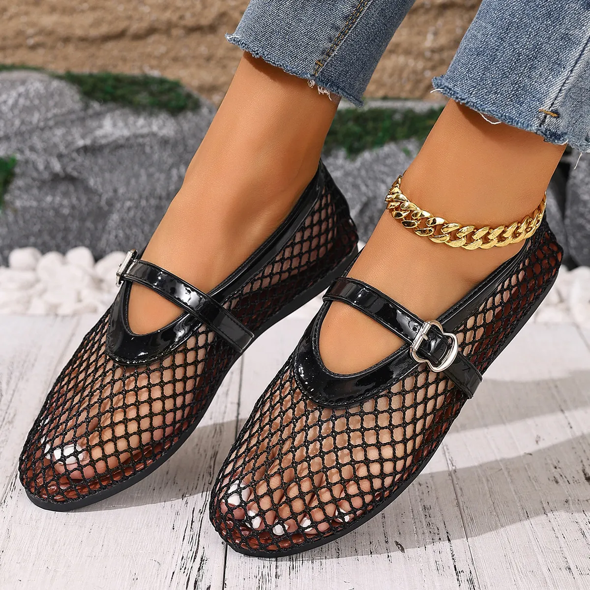 Women's Mesh Flats Buckle Strap Breathable Casual Shoes Large-size Soft-soled Breathable Shoes For Women New Flat-soled_voghion.com