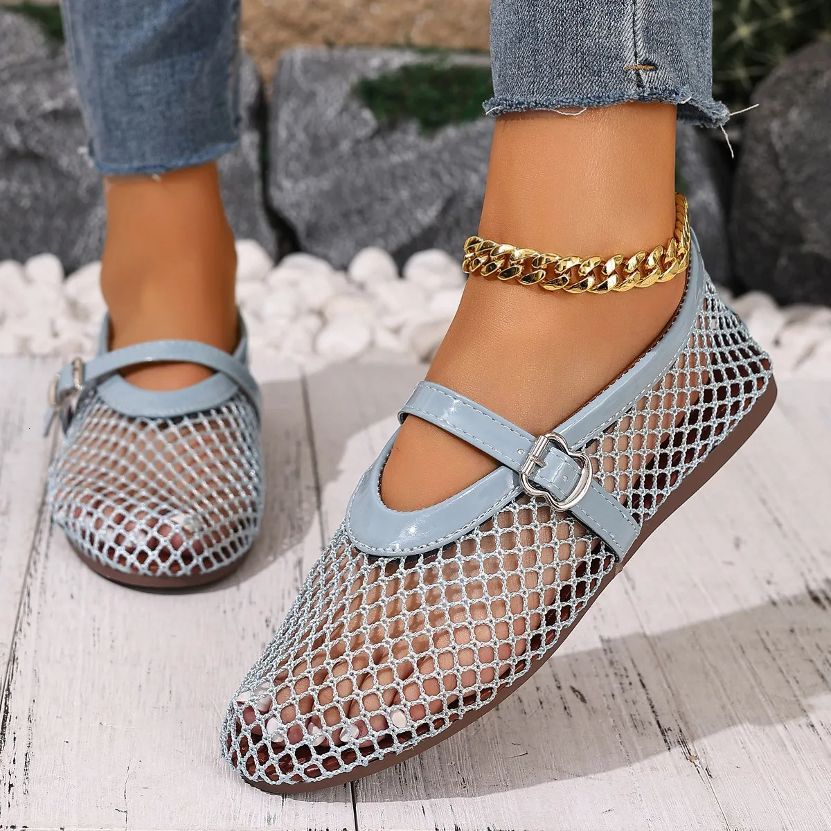 Women's Mesh Flats Buckle Strap Breathable Casual Shoes Large-size Soft-soled Breathable Shoes For Women New Flat-soled_voghion.com