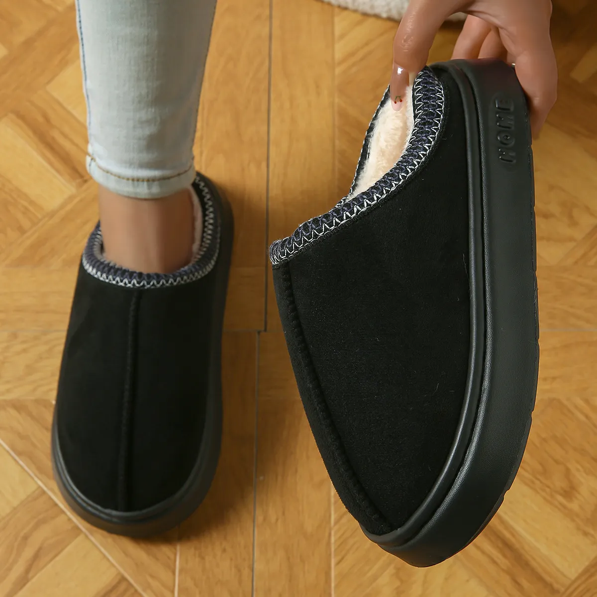 Women Brown Fuzzy Lined Platform Slippers Faux Suede Embroidery Edge Closed Toe Warm Plush Winter Indoor Outdoor House_voghion.com