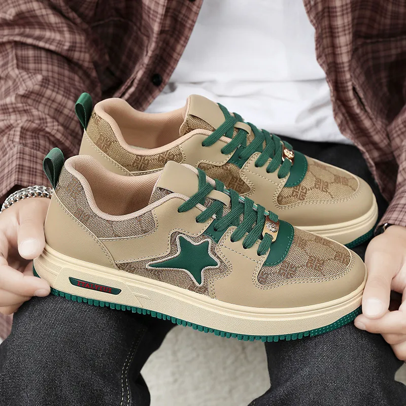 Khakigroene sneakers met sterrenmotief voor heren, retro vetersluiting, platformzool, plus size, nieuwe zomersportieve casual sneakers voor heren, origineel._voghion.com