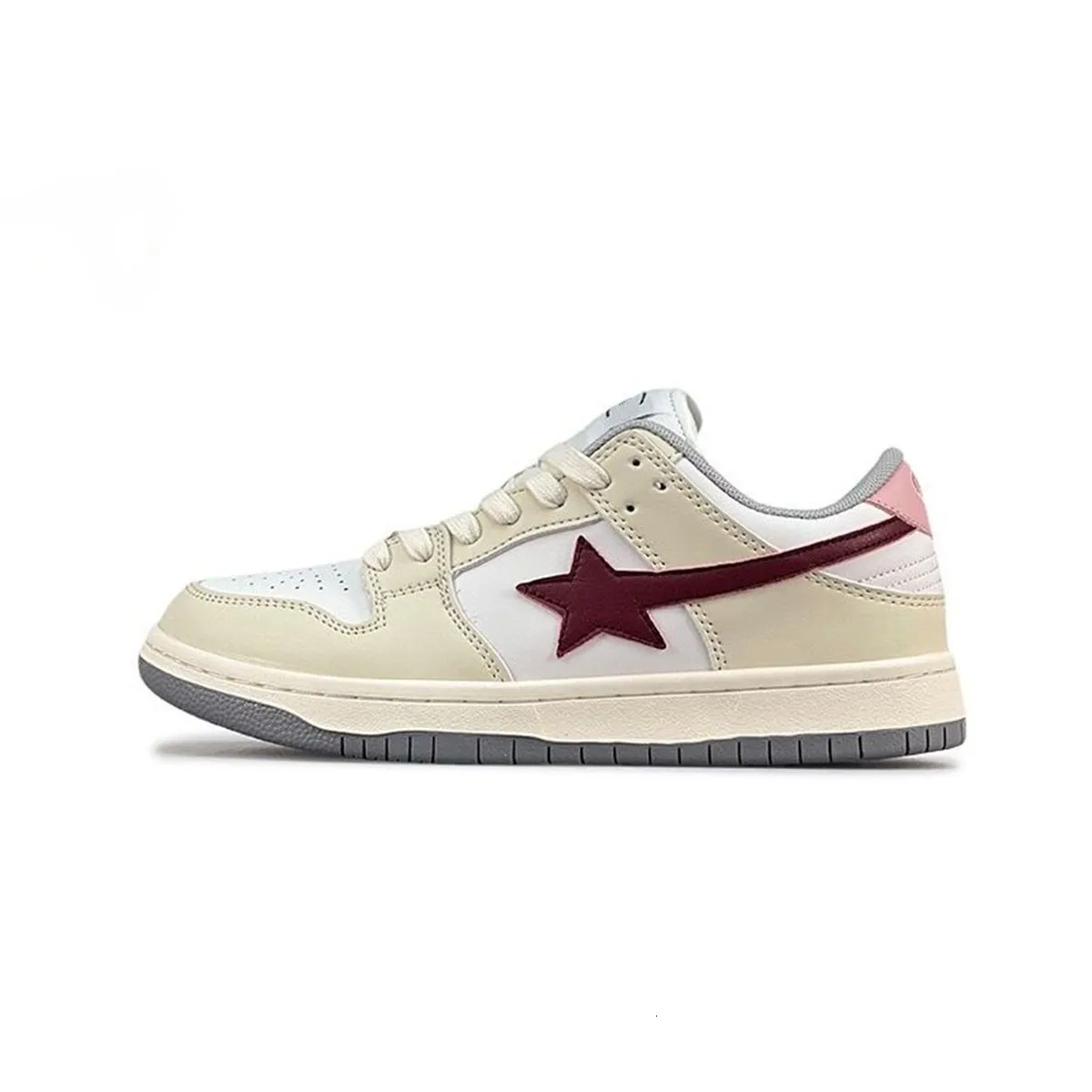 Damessneakers met vetersluiting in crèmewit en bordeauxrood, model Skate Star, een populaire retro studentensneaker met dikke zool, geschikt voor de herfst._voghion.com