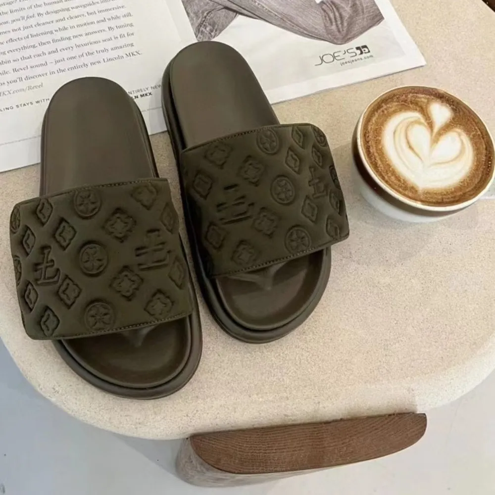 Summer New Thick-Soled Slippers For Outdoor Wear Magic Tape Platform Embossed Versatile One-Word Sandals_voghion.com