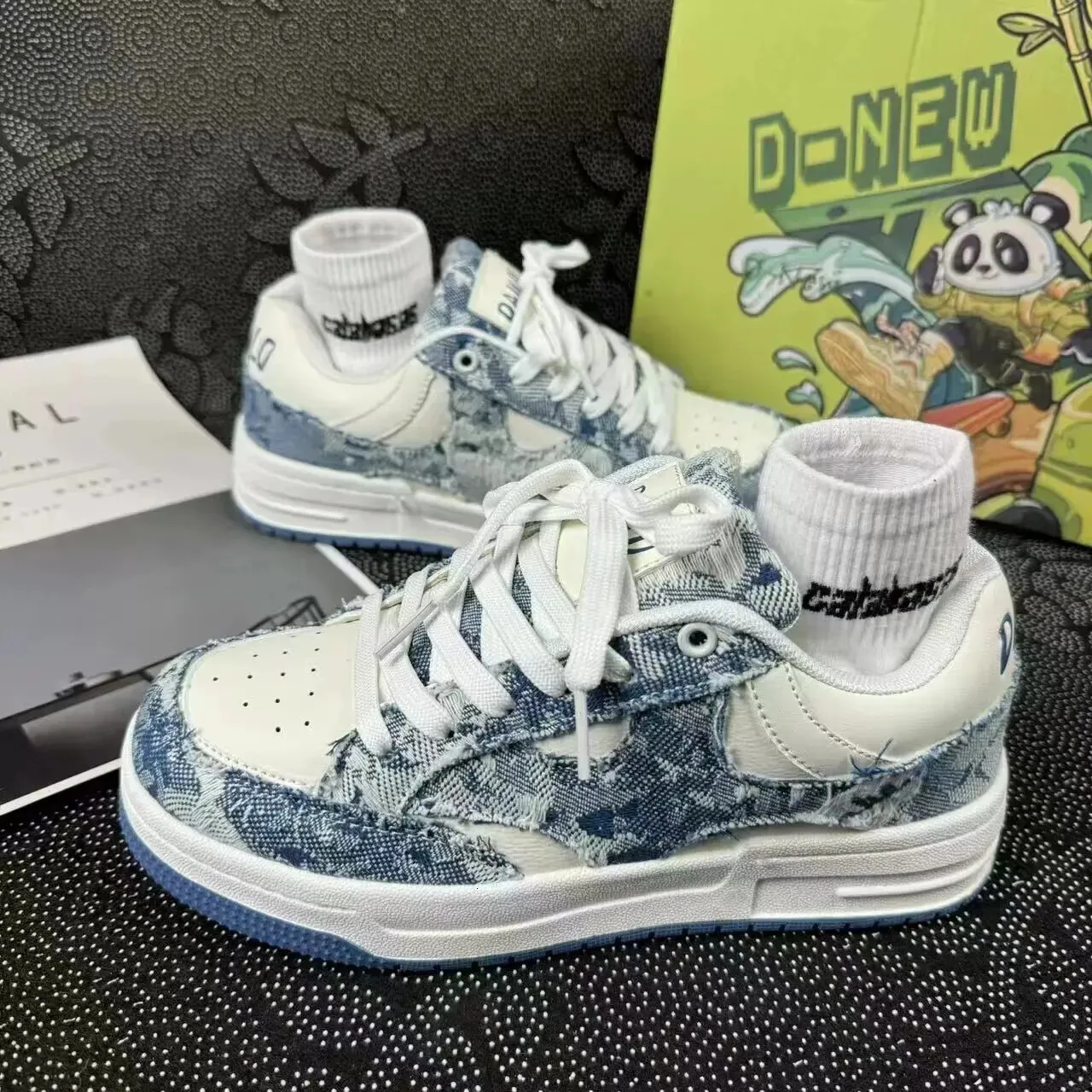 New Designer Shoes Men Women Casual Pink Blue Platform Shoes Breathable Mens Womens Sneakers Trainers Skate_vogvips.com