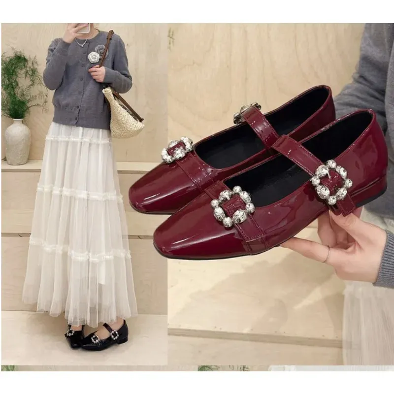 Ballerine comode da donna con strass e fibbia in metallo_voghion.com