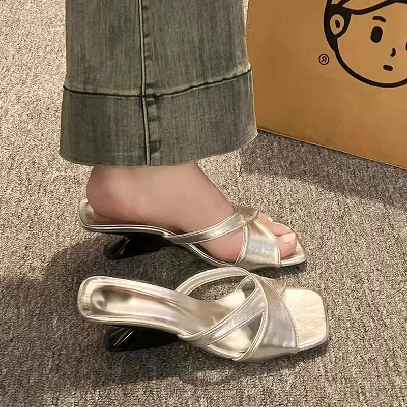 Women's White Cross Strap Mule Sandals Open Toe Kitten Heel_voghion.com