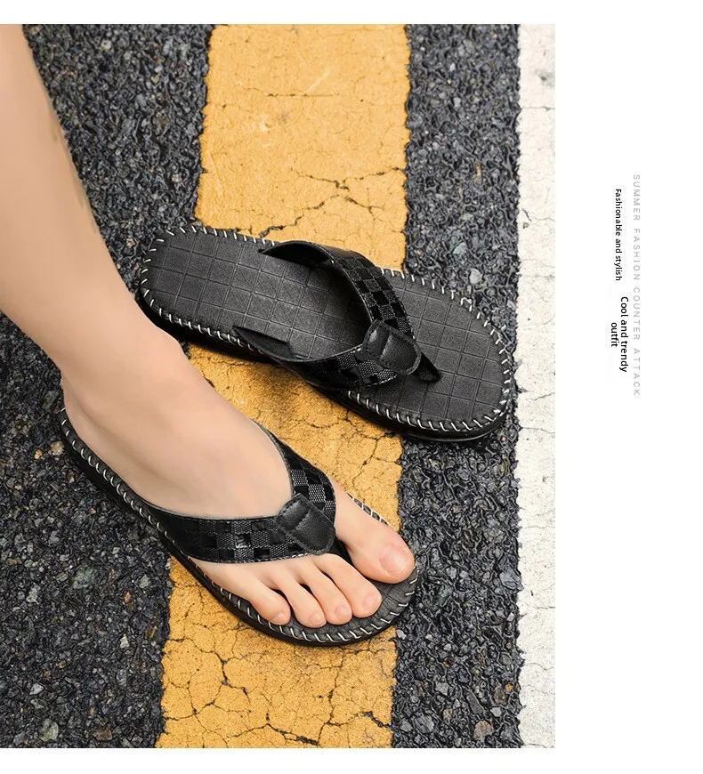 Men Plaid Embossed Leather Flip Flops With Stitch Detail_voghion.com