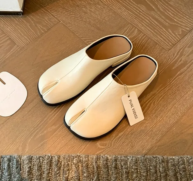Women Minimalist Split Tabi Mule Slippers Solid Color Soft Leather Backless Low Heel Casual Slip On Closed Toe Slides_voghion.com