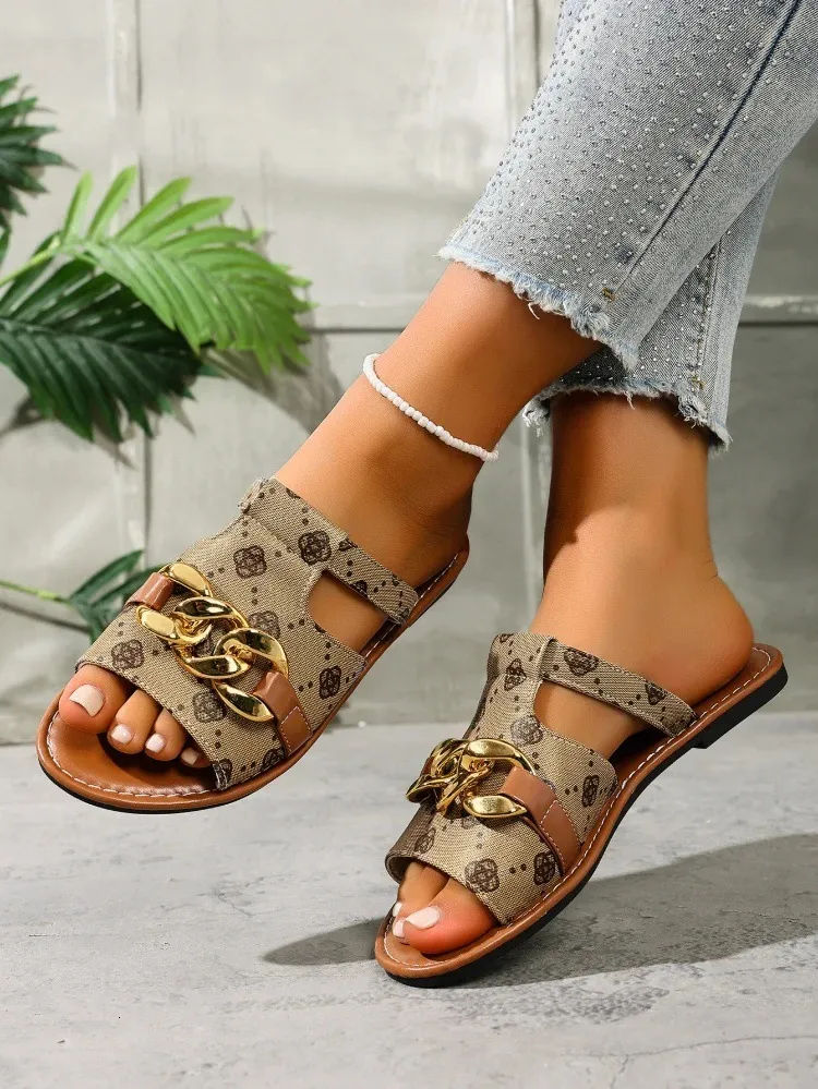 Luxury Flat Sandals For Women With Gold Chain And Retro Pattern_voghion.com
