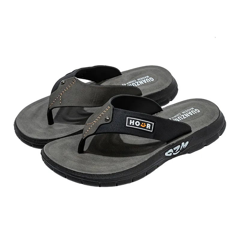 Men Letter Patch Casual Flip Flops Thick Cushioned Sole Non Slip PU Leather Strap Outdoor Beach Summer Sport Thong_voghion.com