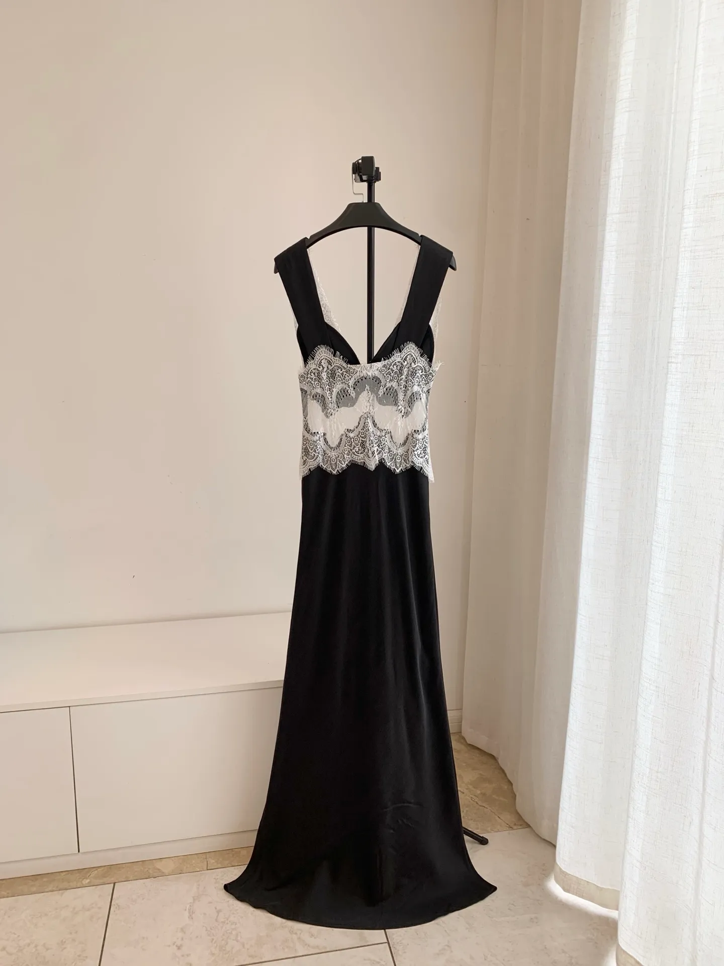 long sleeve see through dress Women's sexy lace chain link long-sleeved V-neck see-through dress –  BuddhaEd