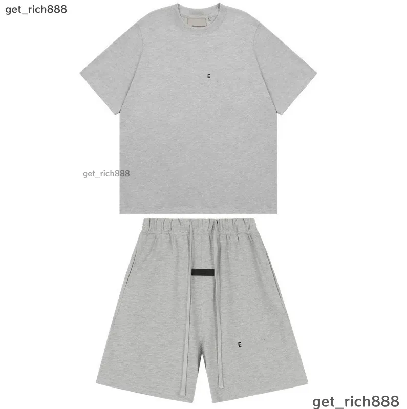 Hot Sale Essential Shorts Designer Men Tracksuits Fashion Men Set Classic TShirt Shorts Mens Short Sleeve T Shirts_viptrois.com
