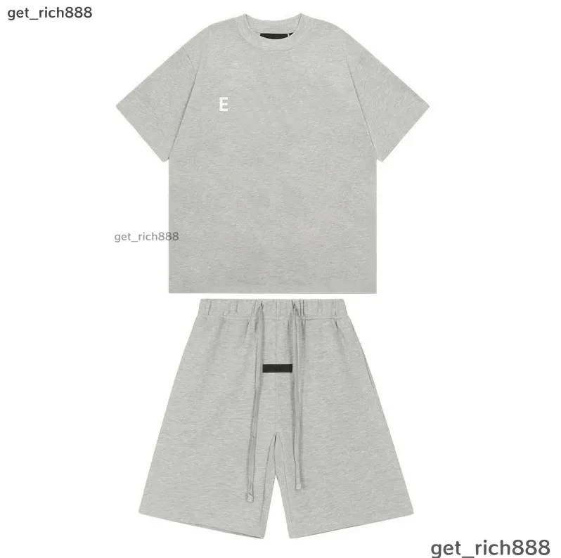Hot Sale Essential Shorts Designer Men Tracksuits Fashion Men Set Classic TShirt Shorts Mens Short Sleeve T Shirts_viptrois.com