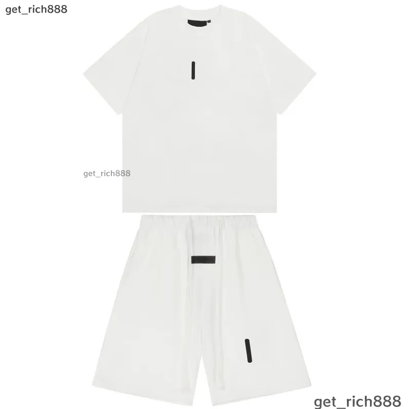 Hot Sale Essential Shorts Designer Men Tracksuits Fashion Men Set Classic TShirt Shorts Mens Short Sleeve T Shirts_viptrois.com