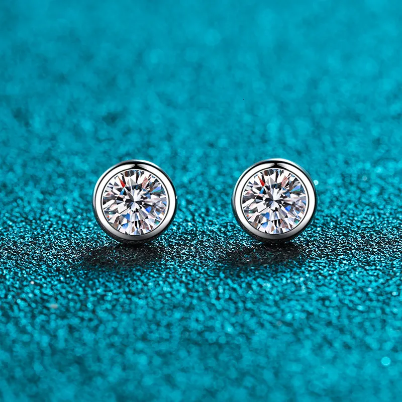 OAHLAN Fine Jewelry 1CT Round Cut Moissanite S925 Sterling Silver Stud Earrings For Women Wedding Engagement_voghion.com