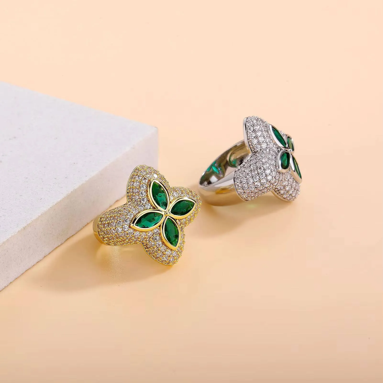 New Arrival Non Tarnish Green Moissanite Full Iced Out Rings Men Women For Wedding And Engagement Fashion Jewelry_voghion.com
