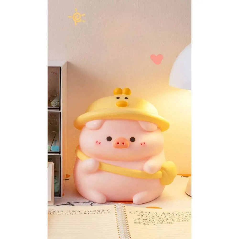 Creative animal-shaped piggy bank with adhesive anti-drop function ...