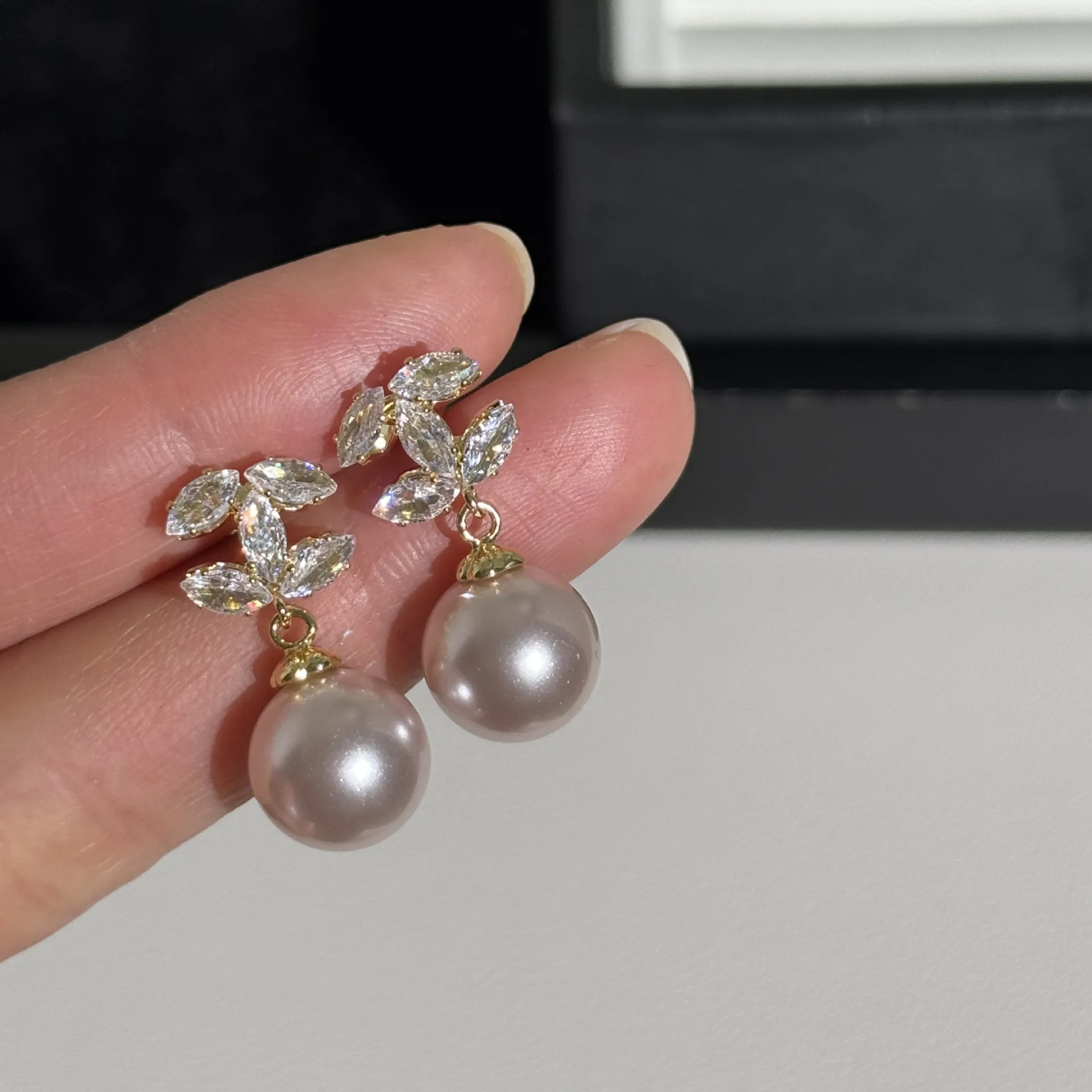 Orecchini in oro con diamanti ct. 0,70 - LUXURY MILANO - Luxury Zone