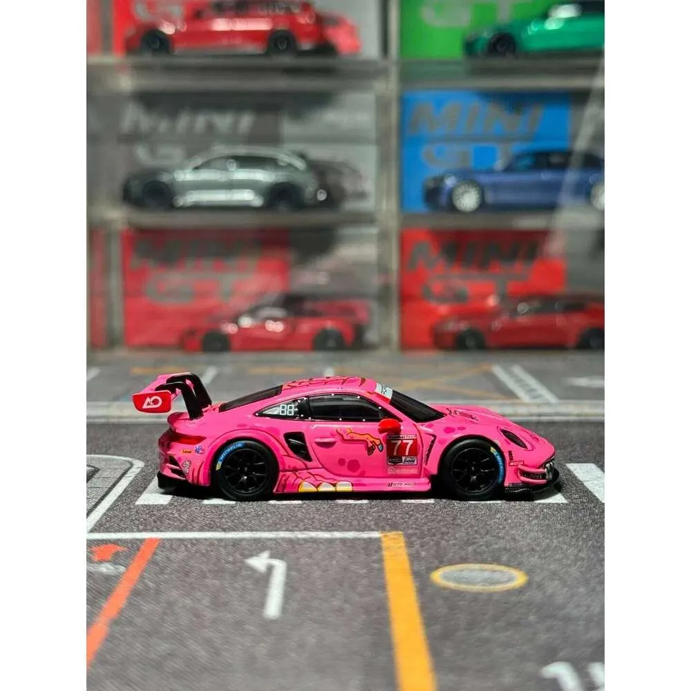 MINIGT 1:64 #1052 Porsche 911 GT3 R Pink Dinosaur De 16,26