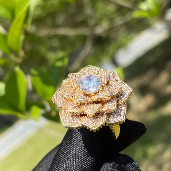 DE Shiny Hiphop Dazzling Iced Fashion Brass Silver Rose Gold Jewelry Striking Moissanite Big Flower Ring_voghion.com