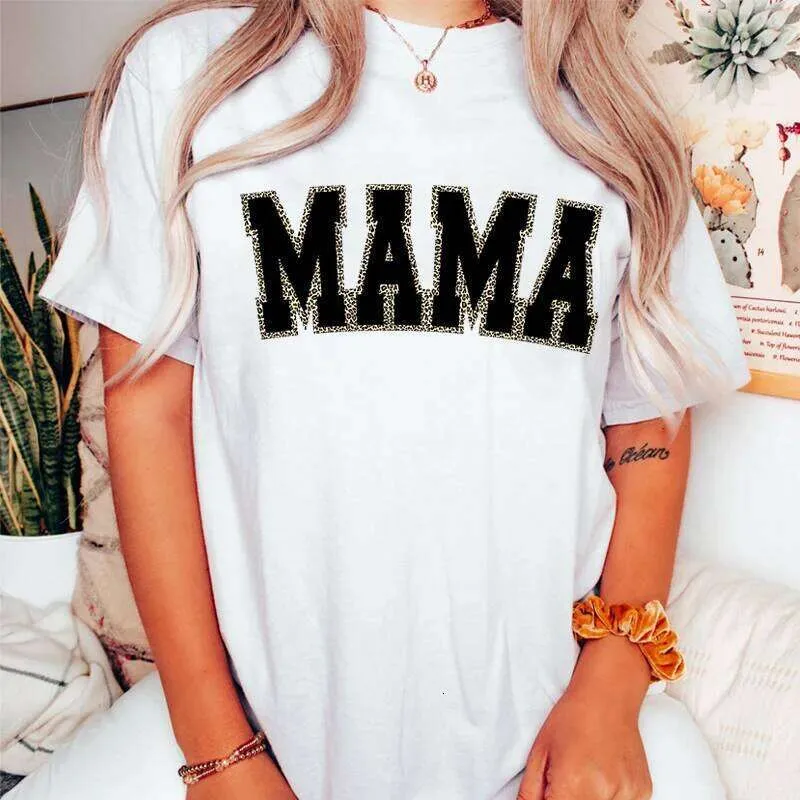 mamaページ Mama Typography T-shirt Mom Lover Gift Stok Vektör (Telifsiz