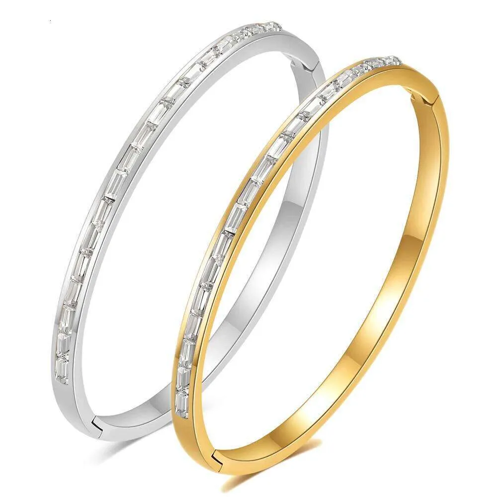 Minimalist Open Stainless Steel Bangle With Zircon For Women_voghion.com
