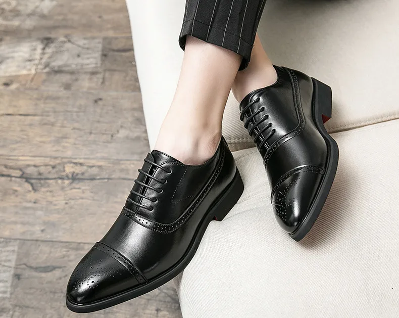 Classic Brown Leather Brogue Oxford Shoes For Formal Events_voghion.com
