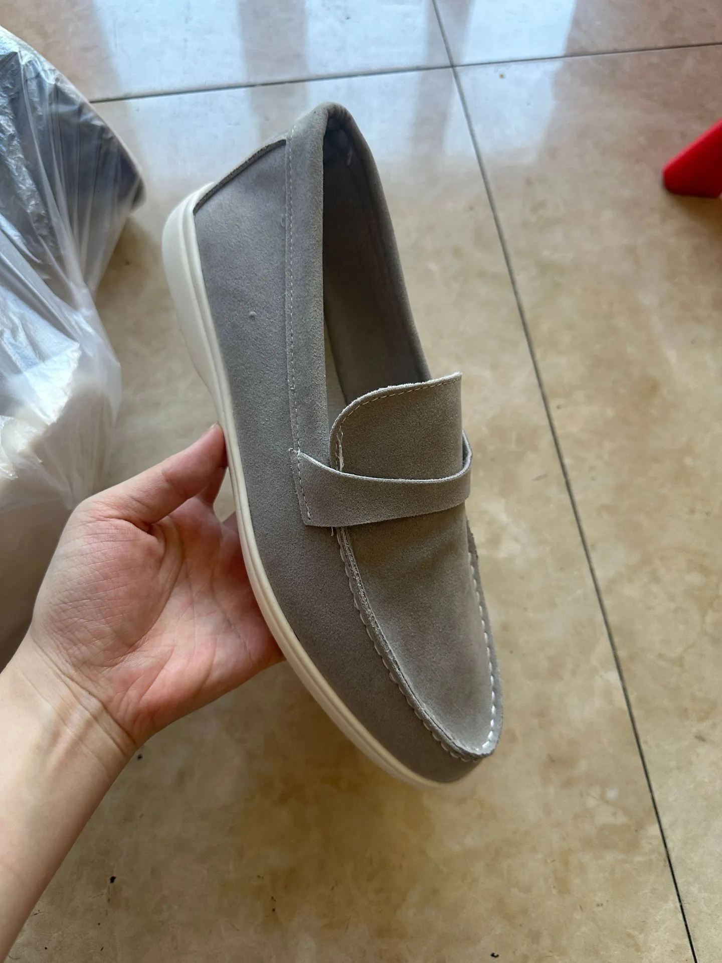 Women's Khaki Suede Pointed Toe Loafers Comfortable Flat Shoes_voghion.com