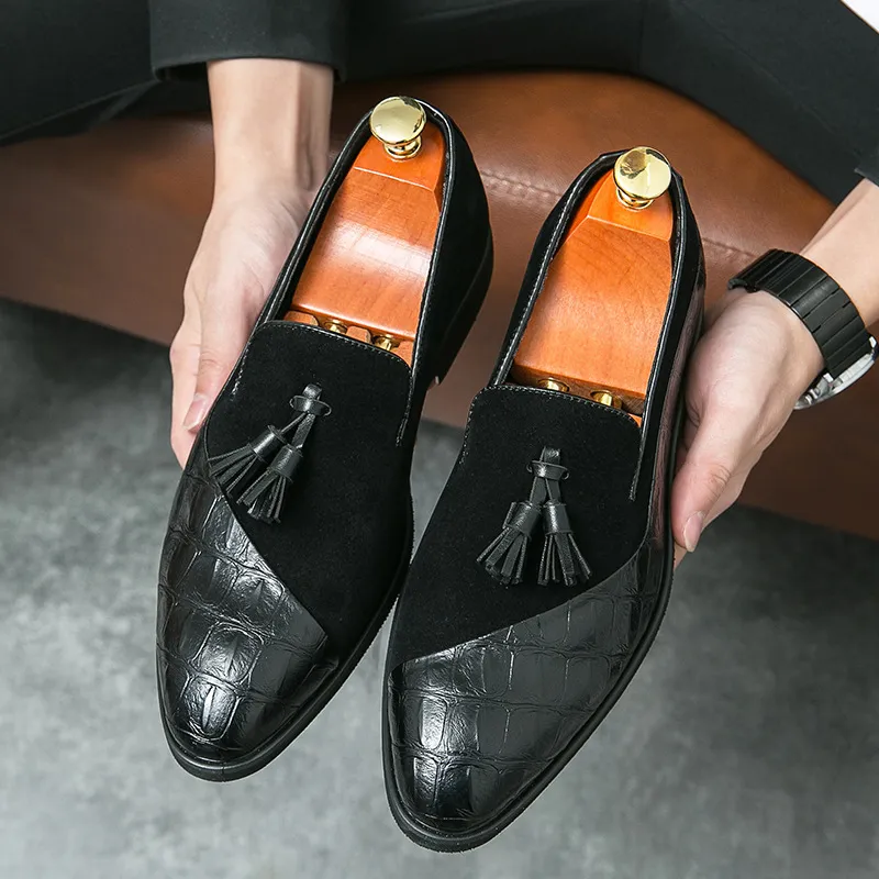 Mens Daily Footwear Black Tassel Non Loafers Croc Embossed And Suede Patchwork Slip On Shoes_voghion.com