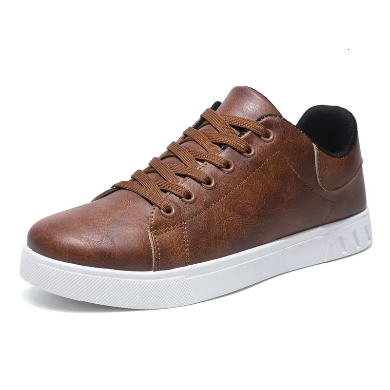 Baskets homme marron en cuir lisse style quotidien, chaussures de skate classiques antidérapantes et décontractées_voghion.com