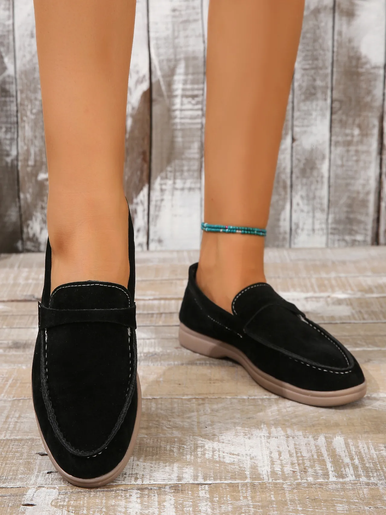 Women's Khaki Suede Pointed Toe Loafers Comfortable Flat Shoes_voghion.com