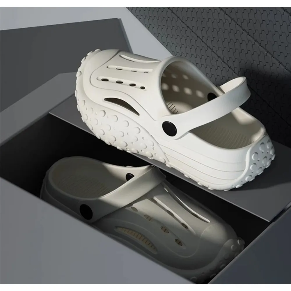 Comfortable Mens Cloud Clogs With Thick Sole Beach Sandals_voghion.com