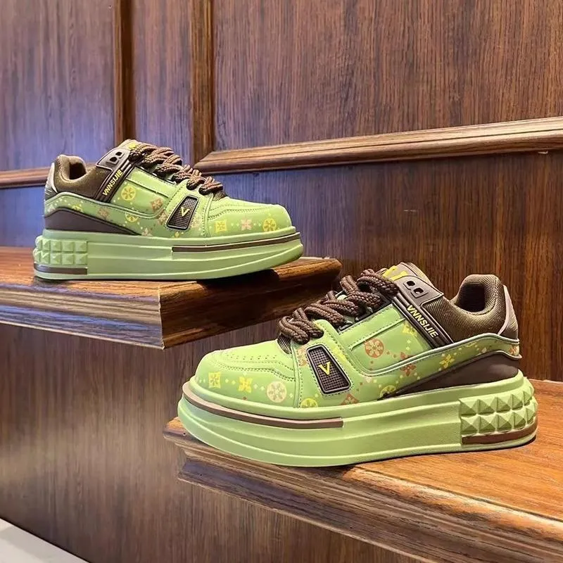 Sneakers bianche uomo con plateau lacci scarpe antiscivolo_voghion.com