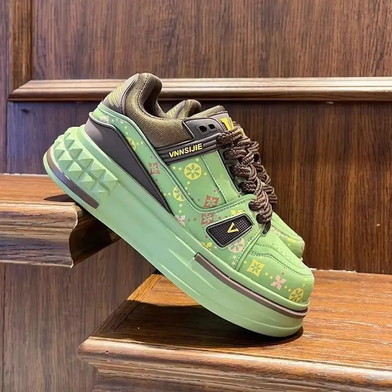 Sneakers bianche uomo con plateau lacci scarpe antiscivolo_voghion.com