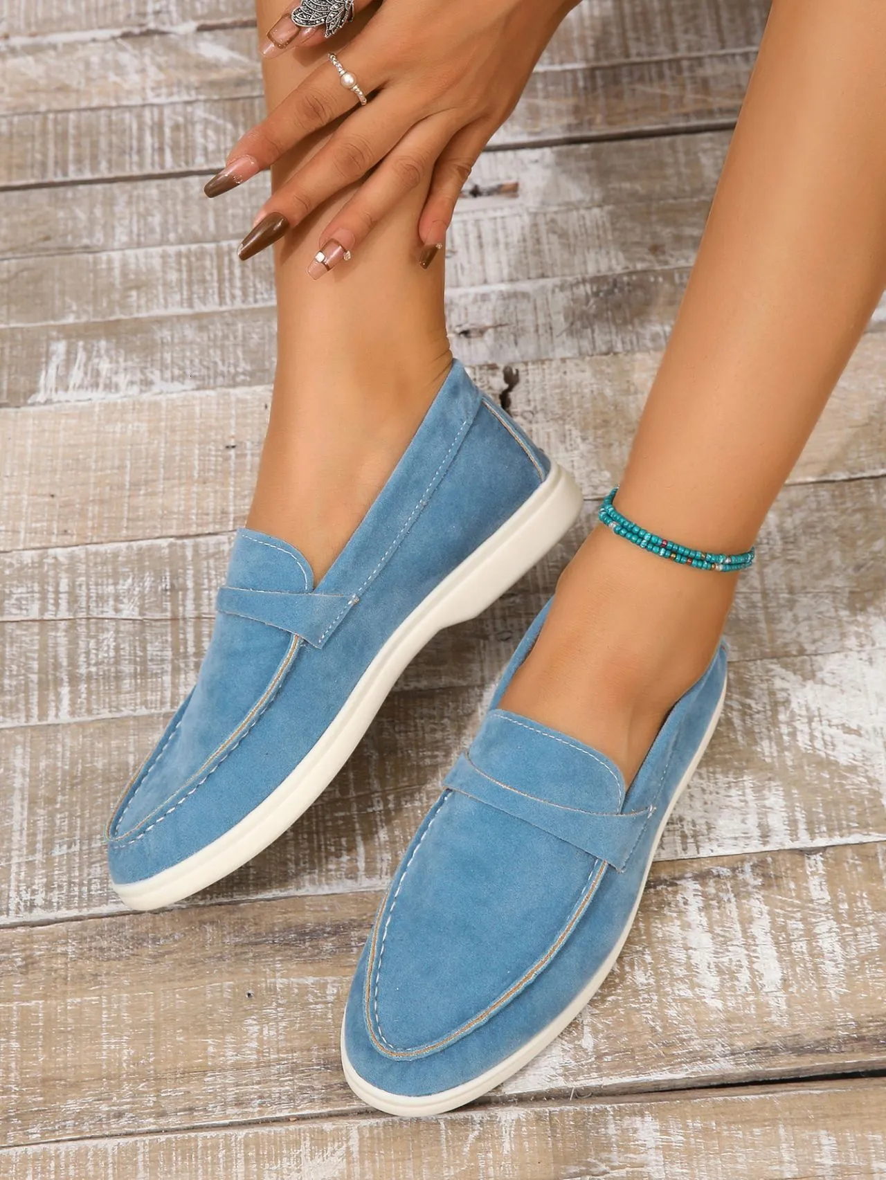 Women's Khaki Suede Pointed Toe Loafers Comfortable Flat Shoes_voghion.com