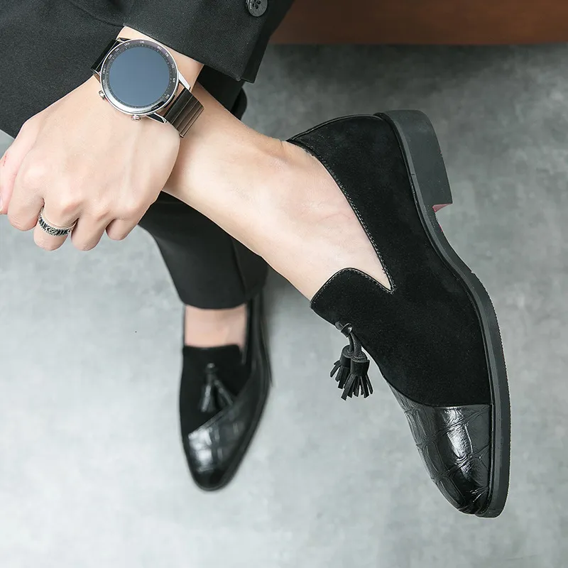 Mens Daily Footwear Black Tassel Non Loafers Croc Embossed And Suede Patchwork Slip On Shoes_voghion.com