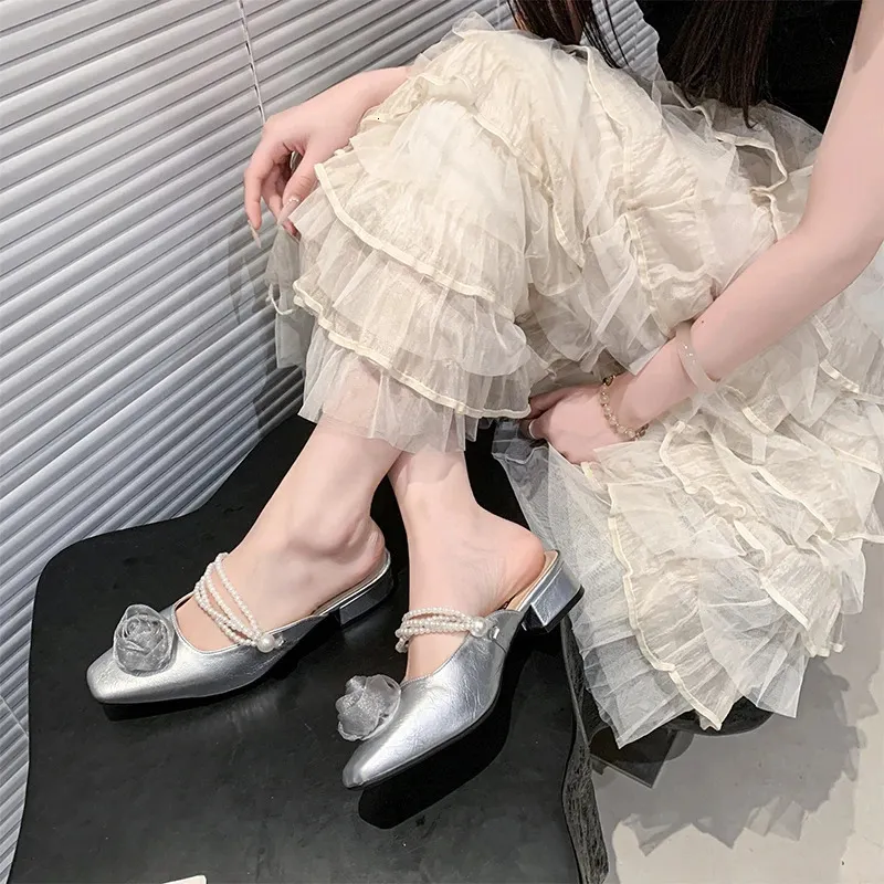 Sandali eleganti con perle e punta quadrata tacco medio_voghion.com