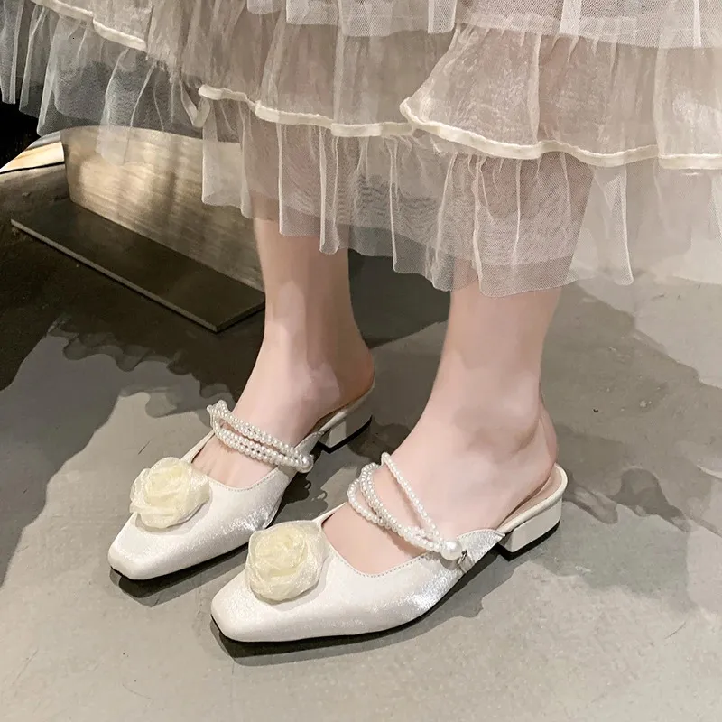 Sandali eleganti con perle e punta quadrata tacco medio_voghion.com