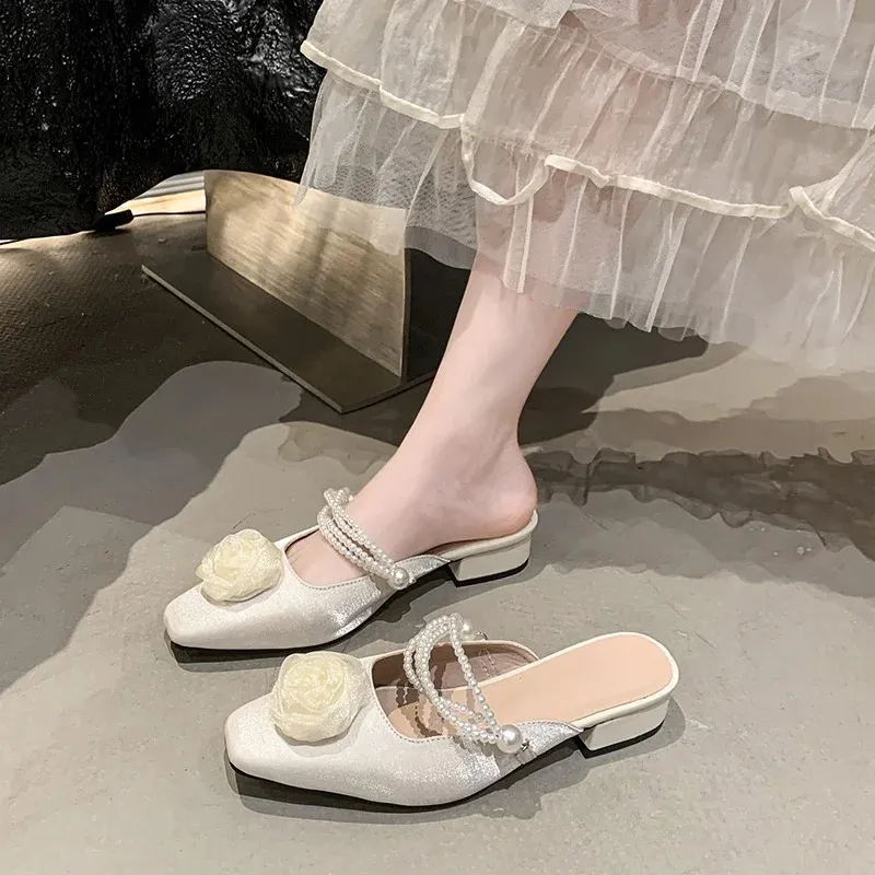 Sandali eleganti con perle e punta quadrata tacco medio_voghion.com