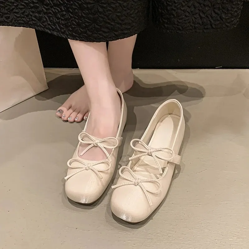 Mary Jane Low Heel Autumn Square Toe Shallow Mouth Bow One Soft Sole Anti Slip Wear Resistant Single Shoes 260602_voghion.com