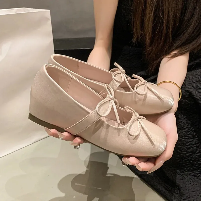 Mary Jane Low Heel Autumn Square Toe Shallow Mouth Bow One Soft Sole Anti Slip Wear Resistant Single Shoes 260602_voghion.com