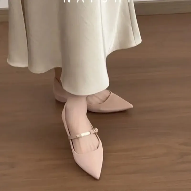 Scarpe Mary Jane con cinturino singolo e punta morbida, moda estiva, nude, tacco alto, punta a punta, stile francese, scarpe basse da pendolarismo._voghion.com