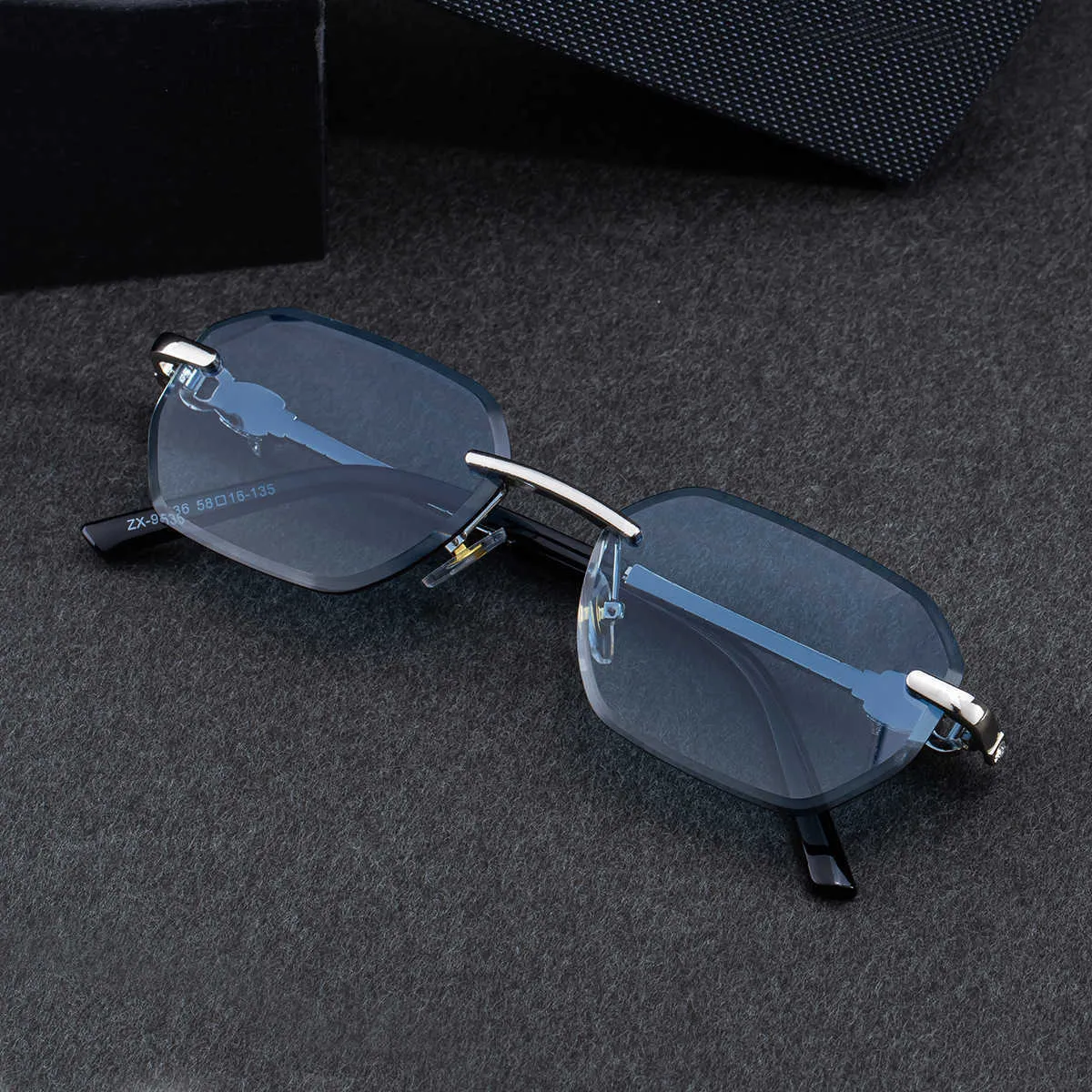 Luxury Square Photochromic Rimless Rimless Sunglasses From