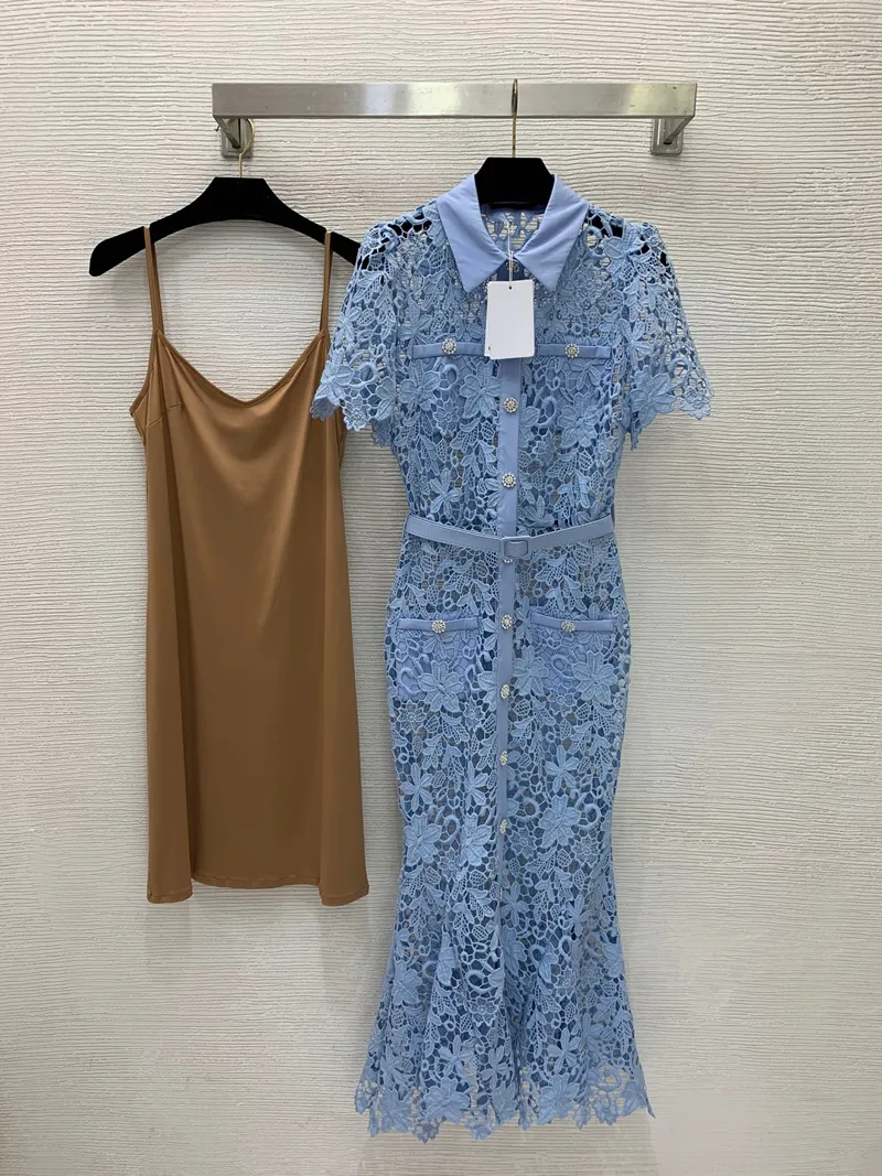 please dress casually Smart Casual Dress Code Guide for Women, According to Stars