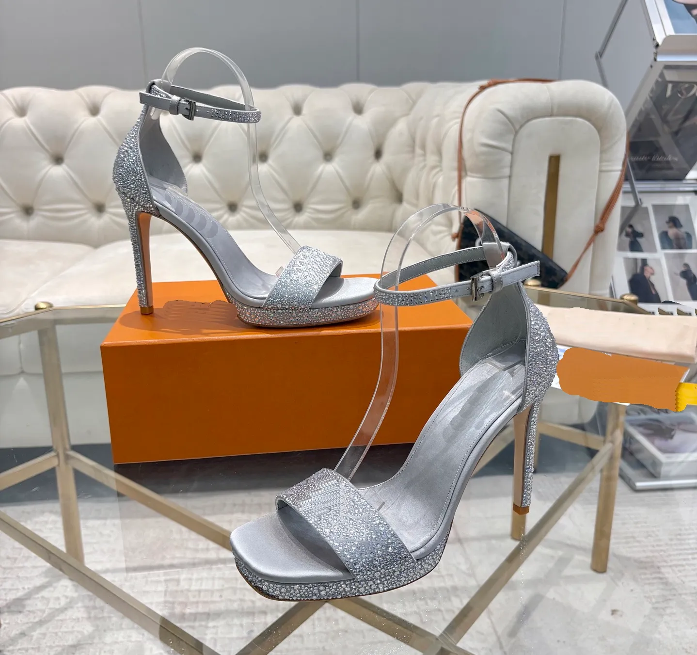 silver rhinestone dress sandals Homecoming is almost here! These Star-Struck rhinestone dress sandals would be the perfect addition to your Homecoming look! . . . . #dillards #giannibini #star #rhinestone #homecoming #homecomingshoes #dresssandals #dillardsshoes #dillardsexclusive
