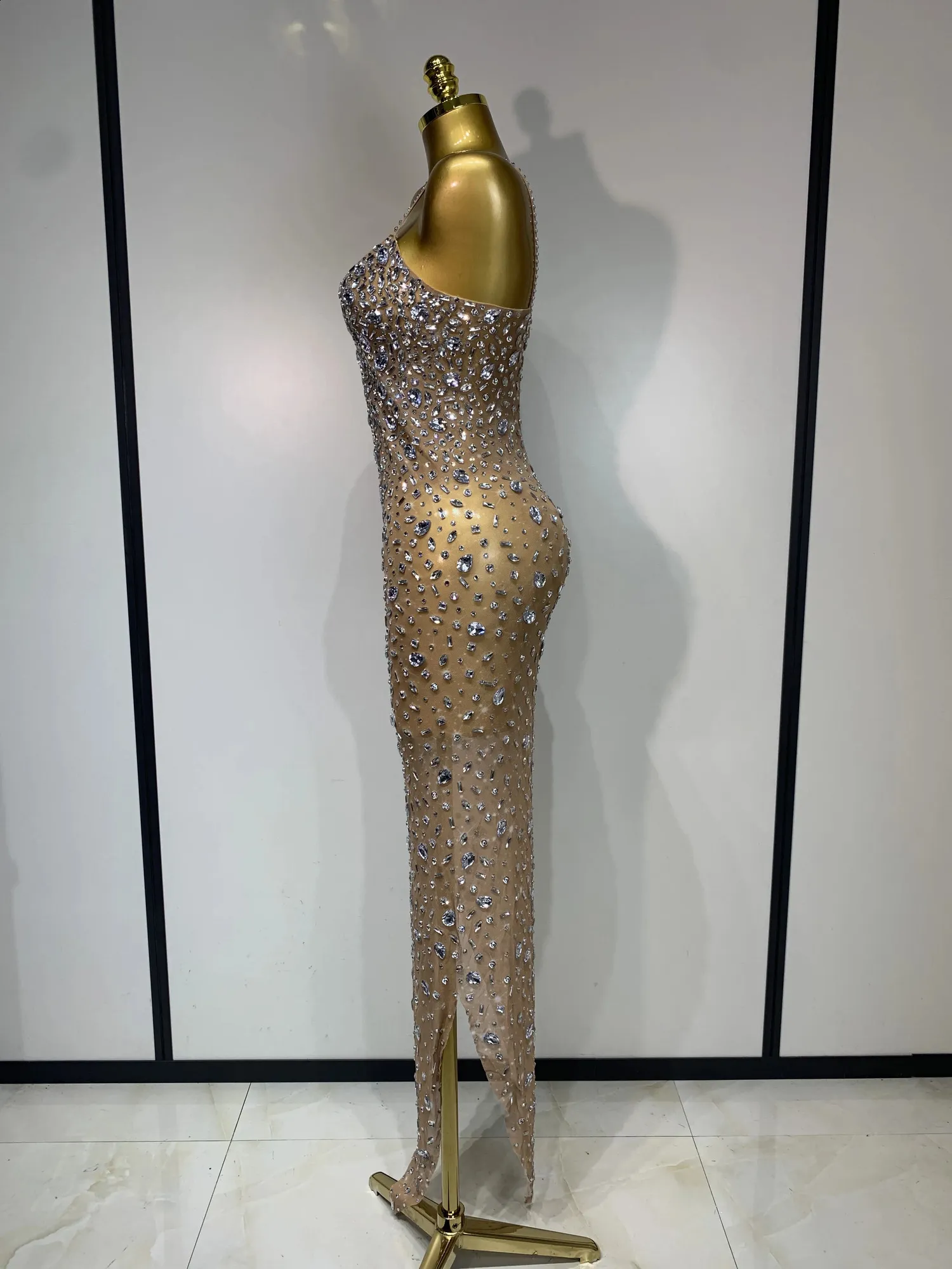 champagne gold maid of honor dresses Prom Halter Straps V-Neck Lace Up Back Stretch Satin Prom Dress With Slit Color:White and Pale Pink Stoke Newington Standard (23 Bohemian Striped Sleeveless Maxi