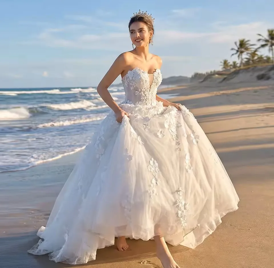 women's sweetheart full lace beach wedding dress Ivory Lace Sheath Sweetheart Neck Boho Beach Wedding Dress TN124 US12 / White