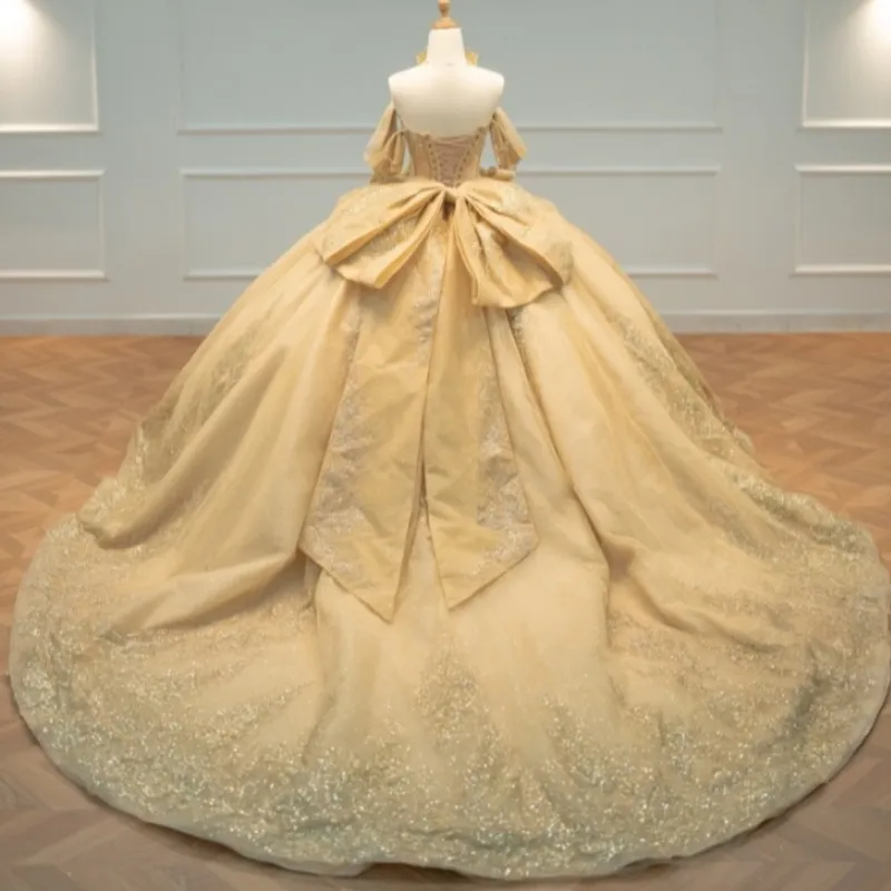 Quinceanera Em Ouro Champanhe Com Cristais Pesados De... Vestidos De ...