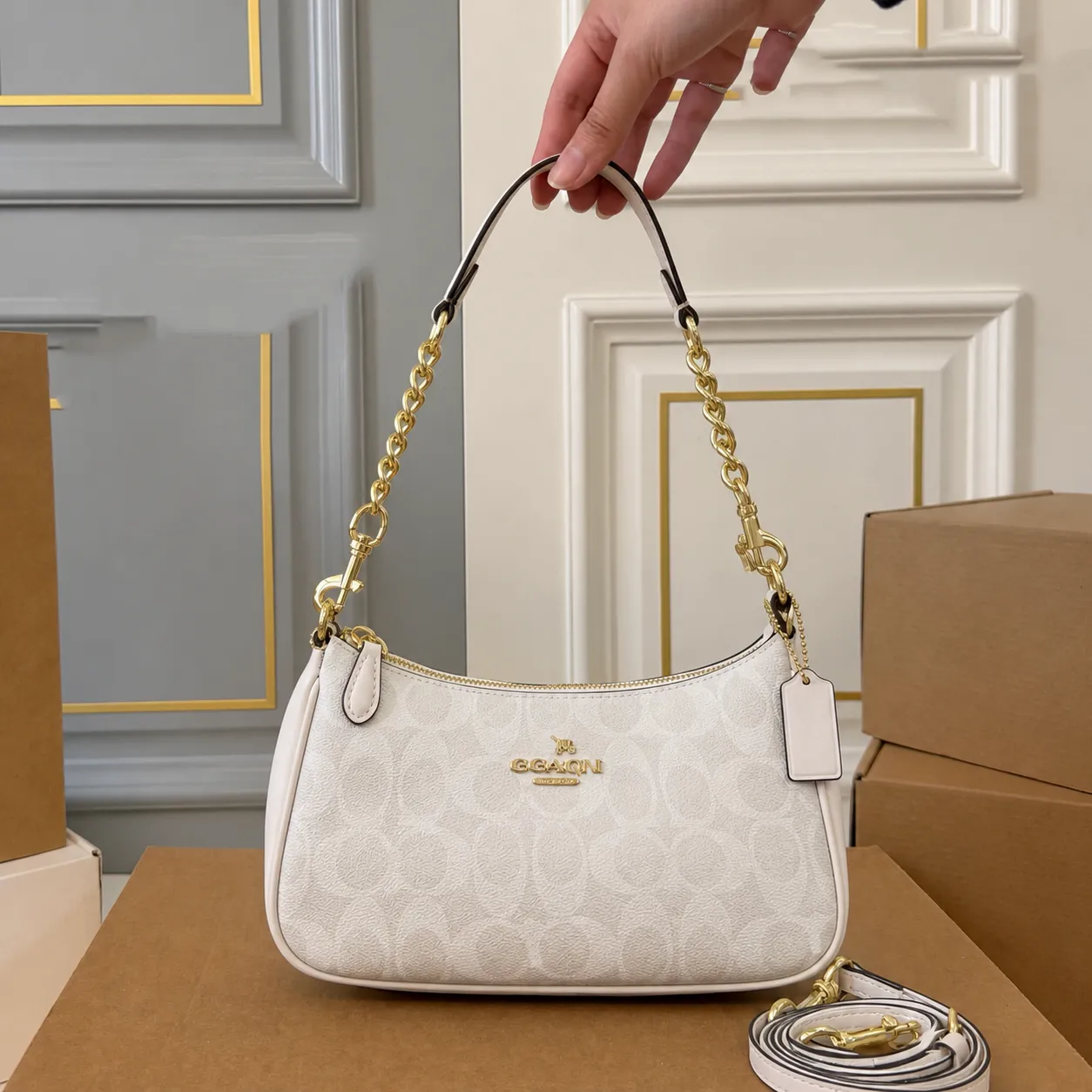 Luxury White Designer Ultima Wallet Shoulder Bag With... Shoulder Bags ...