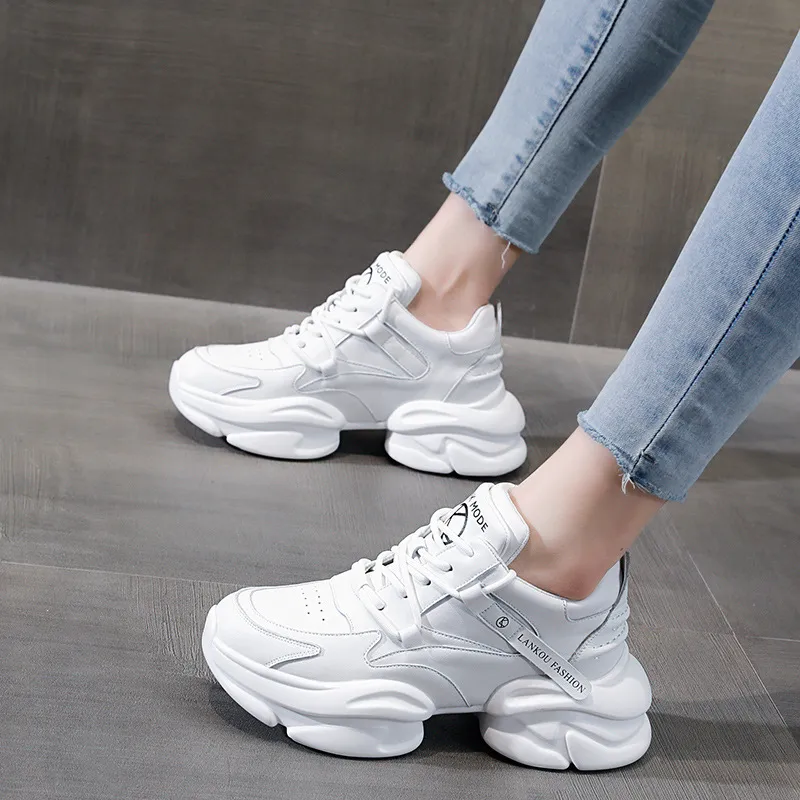 que shoes　ホワイト Mサイズ　美品 519y9riYi6L.jpg_BO30,255,255,